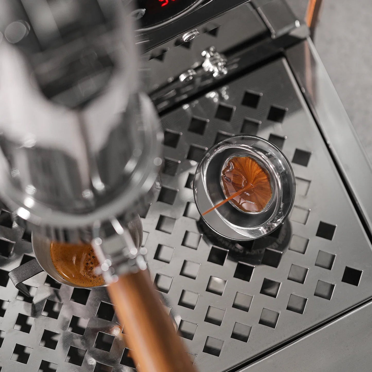 MHW-3BOMBER Espresso Shot Schwarzer Spiegel